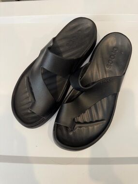 CROCS Black Cross-Strap Comfort Slides